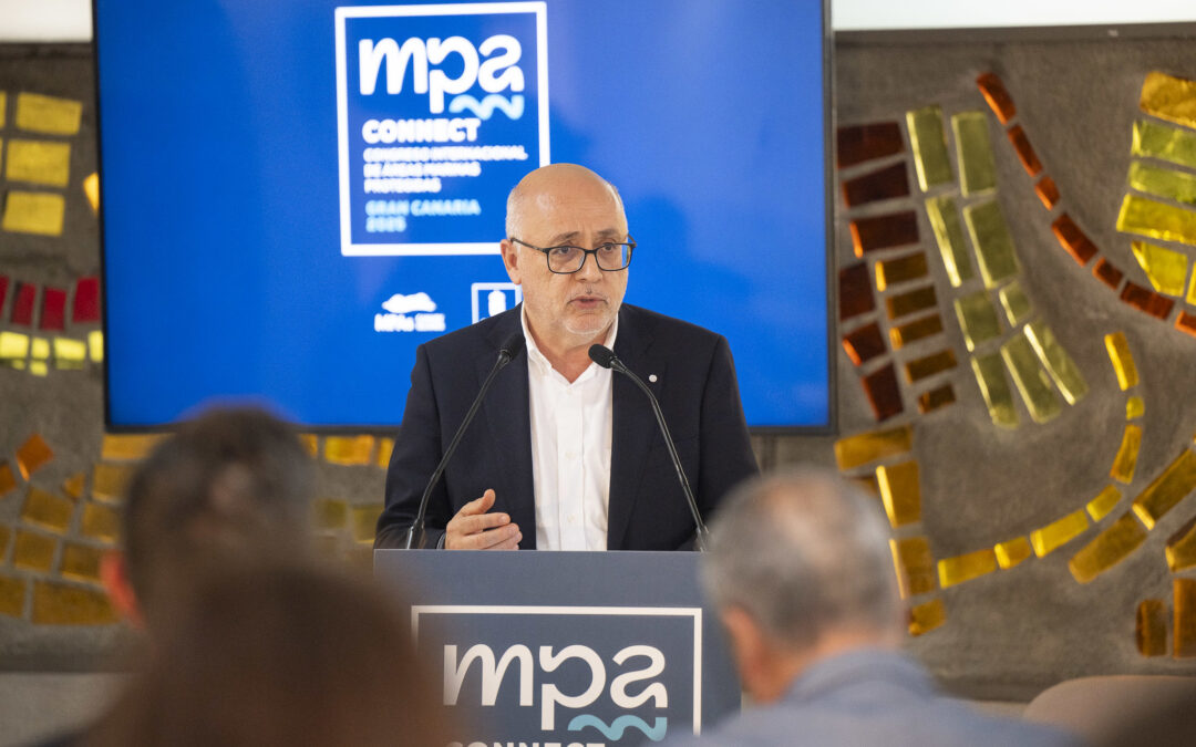 Antonio Morales inaugura el Congreso de Áreas Marinas Protegidas